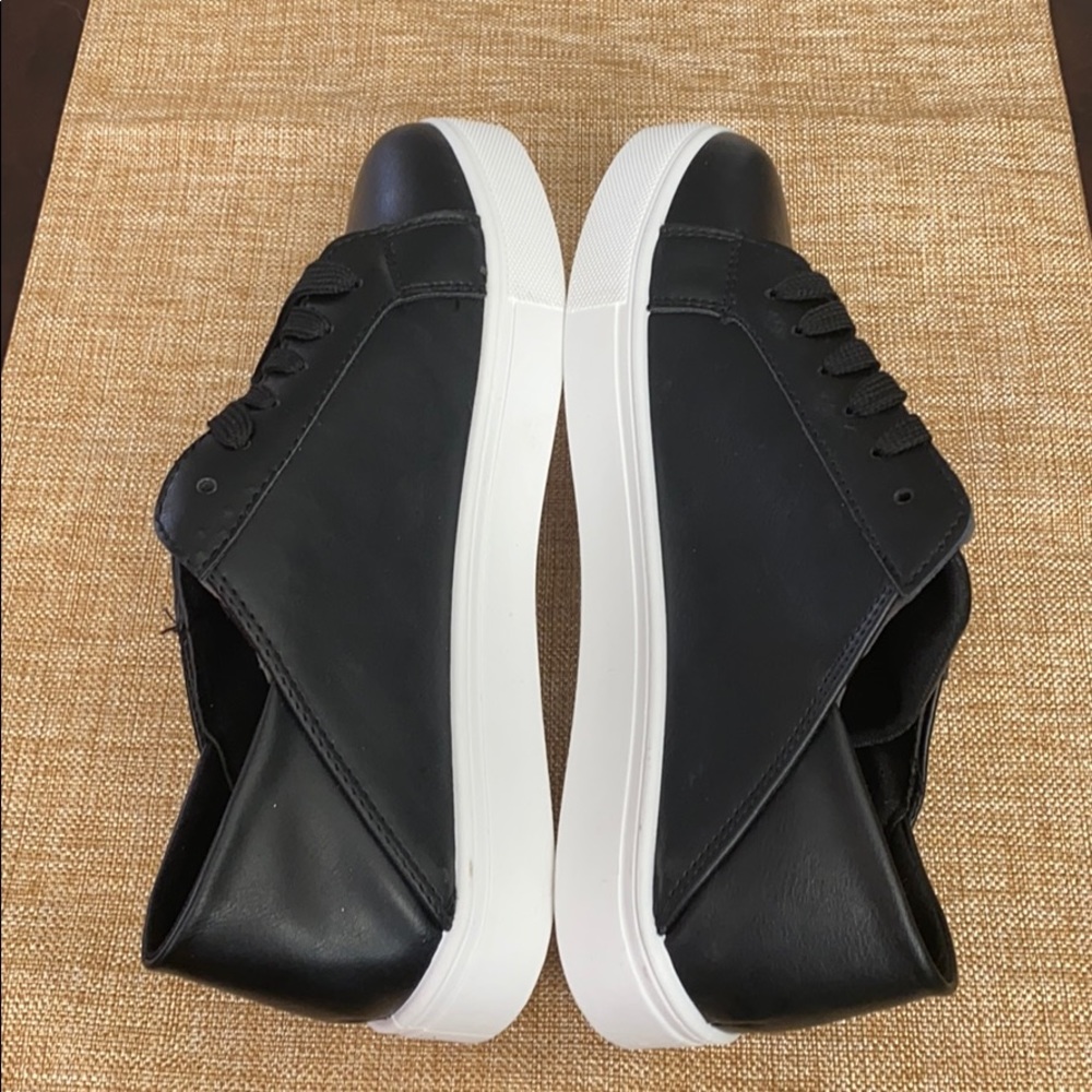 Gold Star Sneakers - Picture 7 of 10